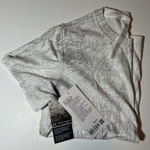 NWT Thread Dye White All Yours Short Sleeve T-Shirt Lululemon Size 4